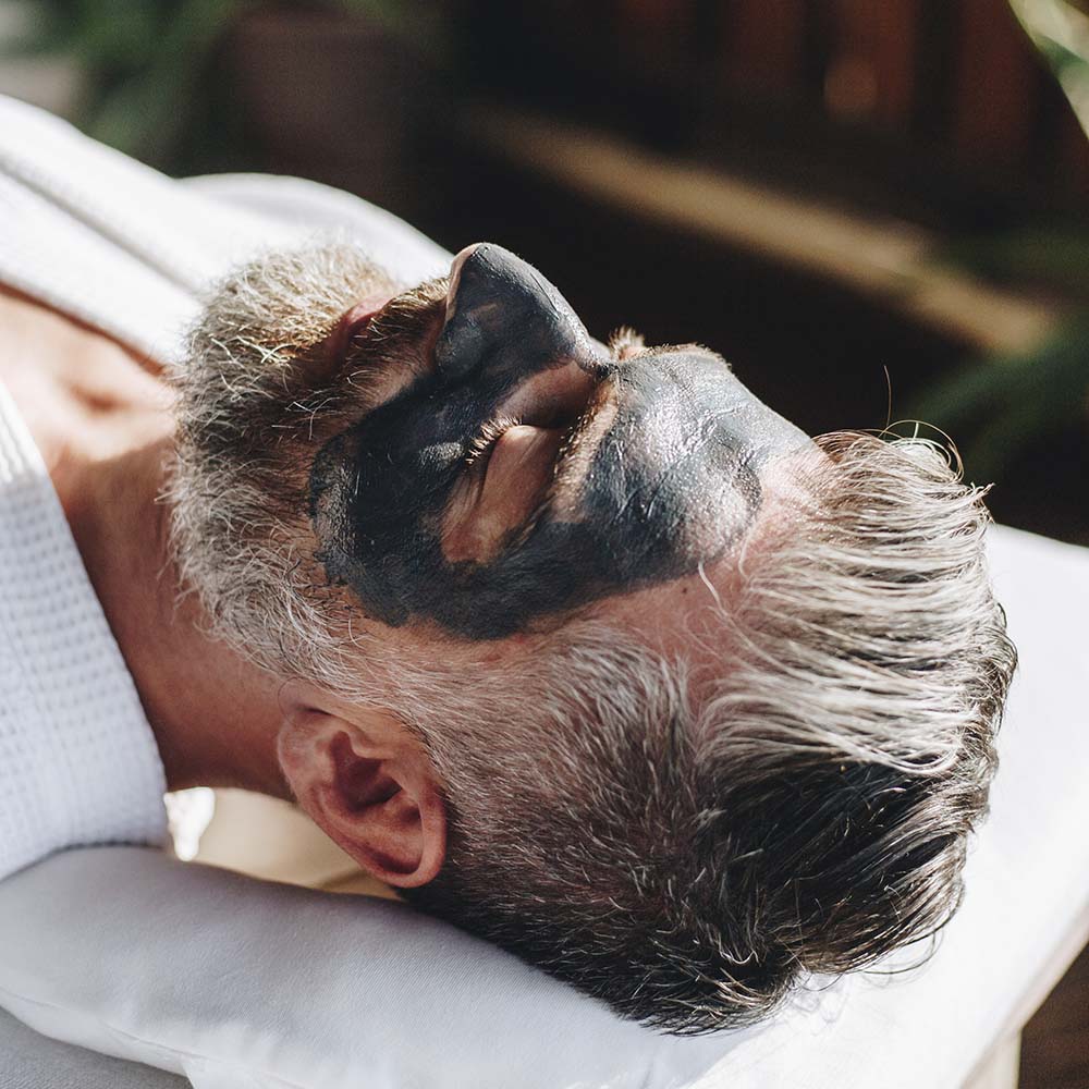man-relaxing-at-a-beauty-spa-XG54BWS.jpg