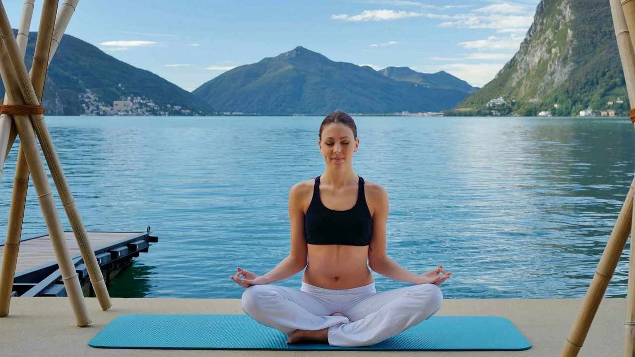 Йога и фитотерапия: как сочетание двух практик даёт результат в два раза быстрее
